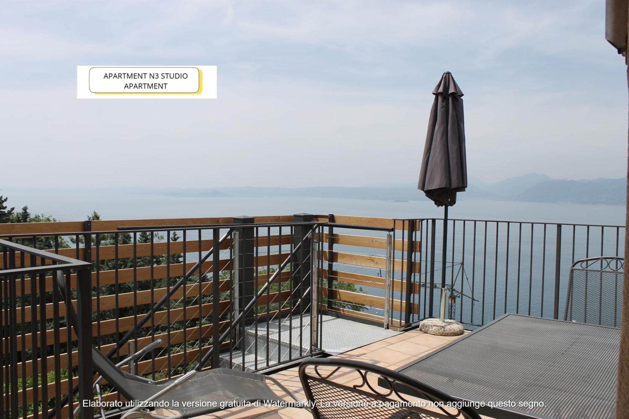 Appartamento The View Torri Del Benaco Esterno foto